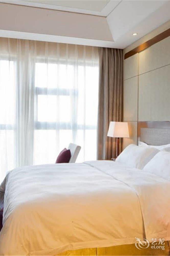Bavaria City Hotel Бейхай Екстериор снимка