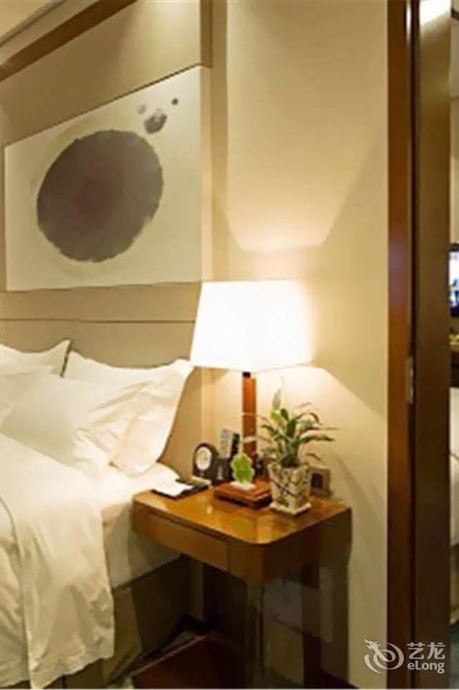 Bavaria City Hotel Бейхай Екстериор снимка