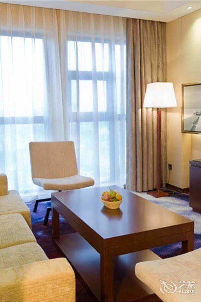 Bavaria City Hotel Бейхай Екстериор снимка