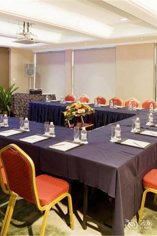 Bavaria City Hotel Бейхай Екстериор снимка
